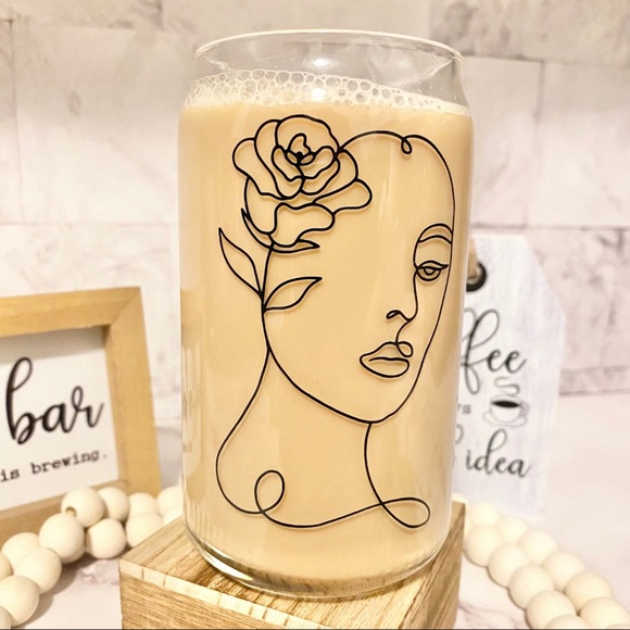 🌟HOST PICK🌟🌺Floral Woman Beer Can Glass🌺 - Picture 3 of 4